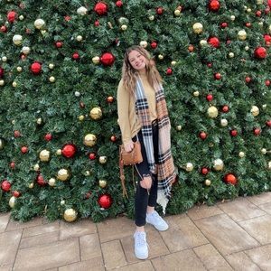 Meet your Posher, Haley